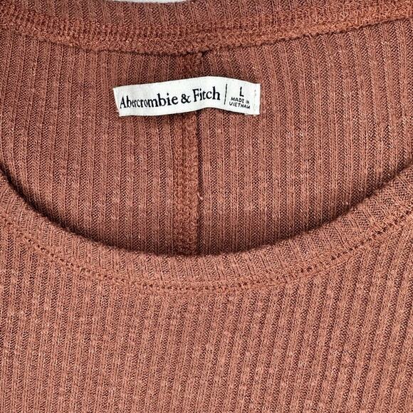 Abercrombie & Fitch Ribbed Scoop Neck Tee Women’s Large Brown Stretch Top - Picture 2 of 6